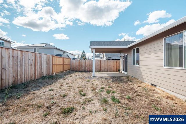 1438 45th Av, Sweet Home, OR 97386