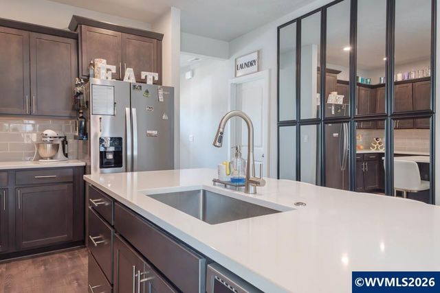 1438 45th Av, Sweet Home, OR 97386