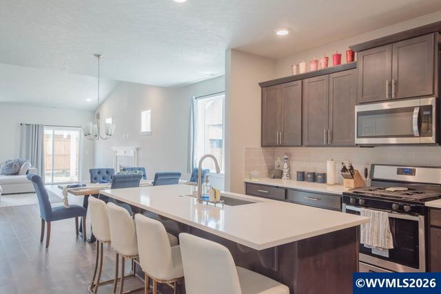 1438 45th Av, Sweet Home, OR 97386