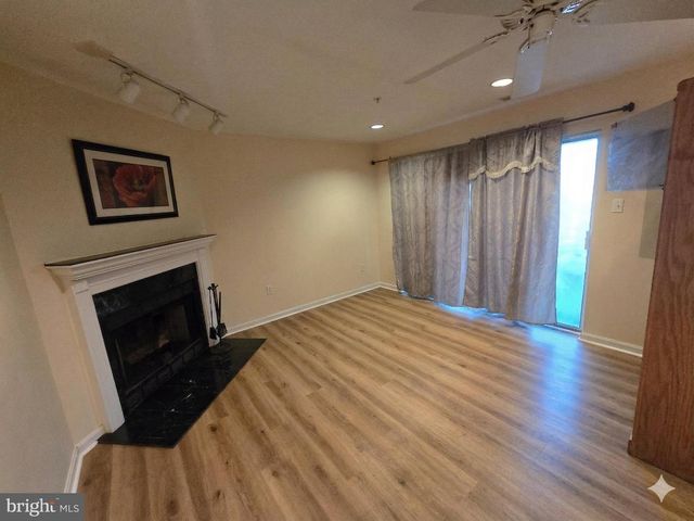 55 BEAVER POND, Parkville, MD 21234