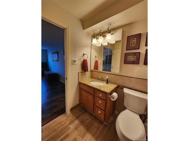 610 S Clinton St 4A, Denver, CO 80247