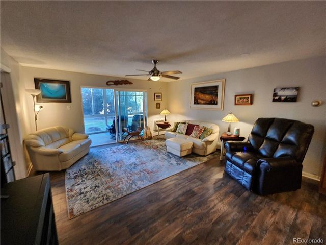 610 S Clinton St 4A, Denver, CO 80247