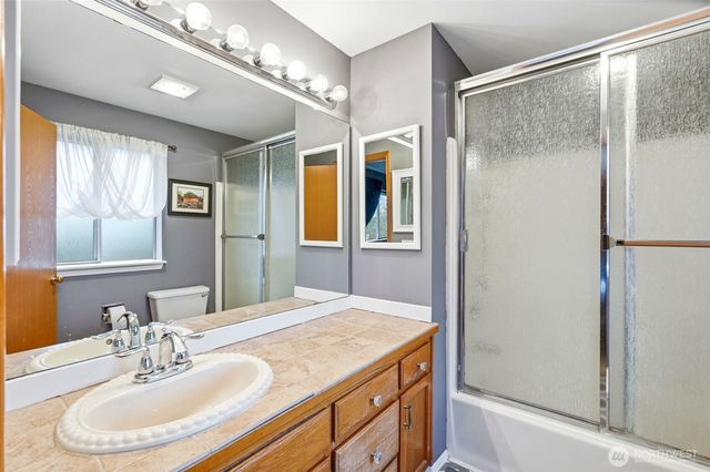 1232 211th Place SW, Lynnwood, WA 98036