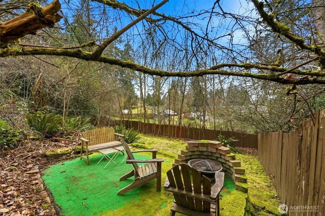 1232 211th Place SW, Lynnwood, WA 98036