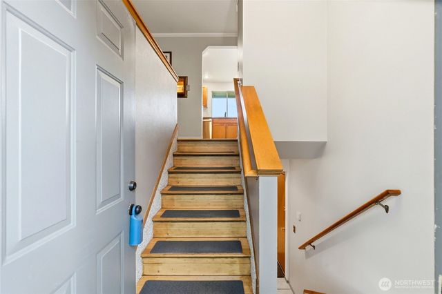 1232 211th Place SW, Lynnwood, WA 98036