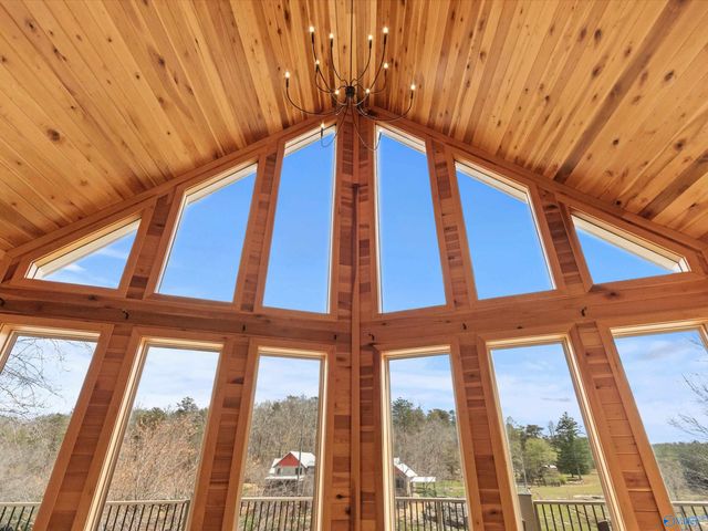 1437 County Road 106, Mentone, AL 35984