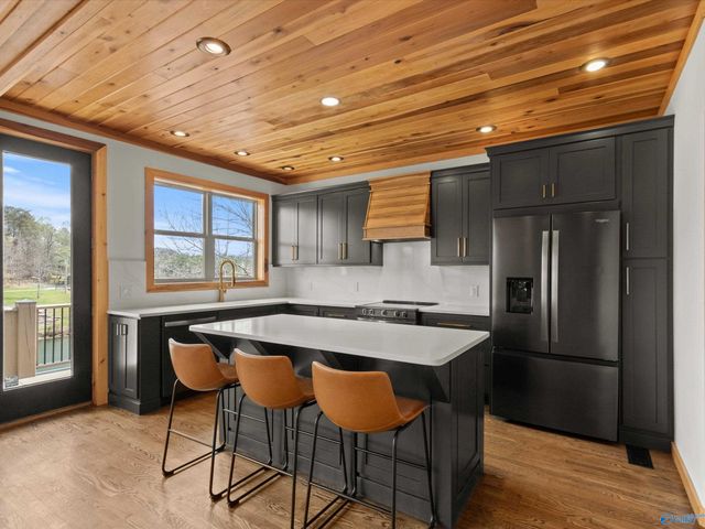 1437 County Road 106, Mentone, AL 35984