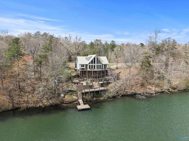 1437 County Road 106, Mentone, AL 35984
