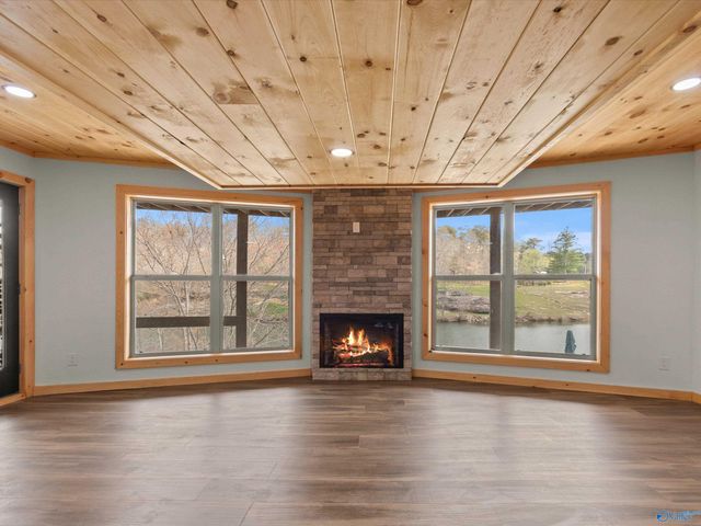 1437 County Road 106, Mentone, AL 35984