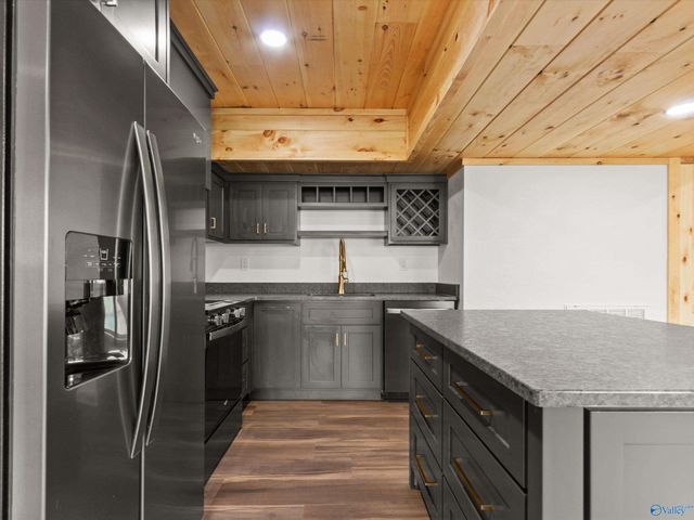 1437 County Road 106, Mentone, AL 35984