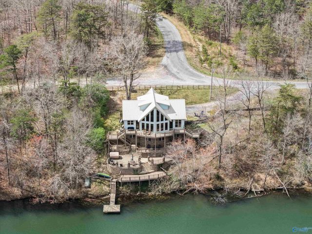 1437 County Road 106, Mentone, AL 35984