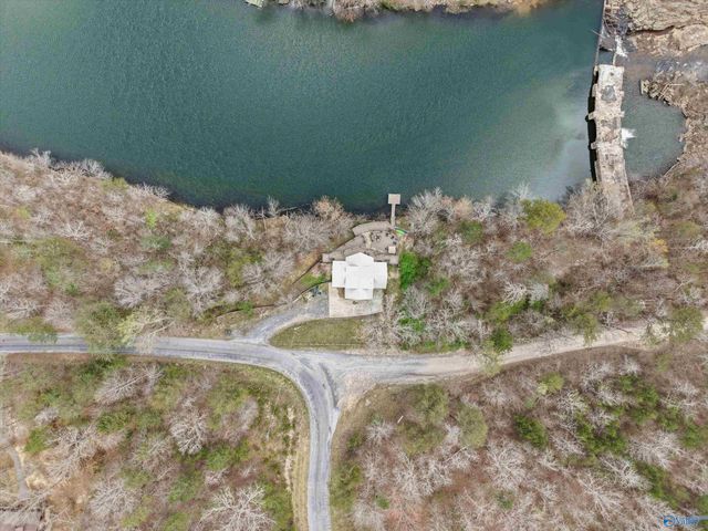 1437 County Road 106, Mentone, AL 35984