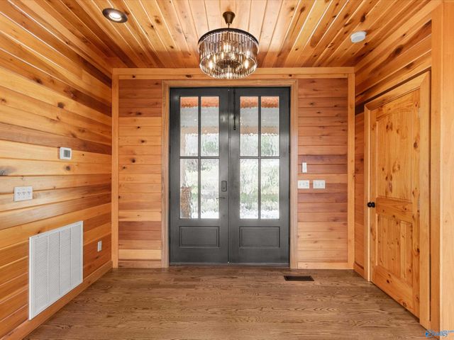 1437 County Road 106, Mentone, AL 35984