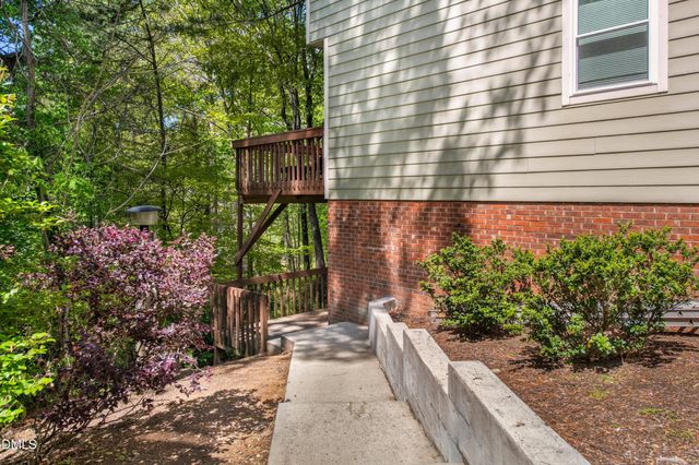 304 Cedarwood Lane, Carrboro, NC 27510