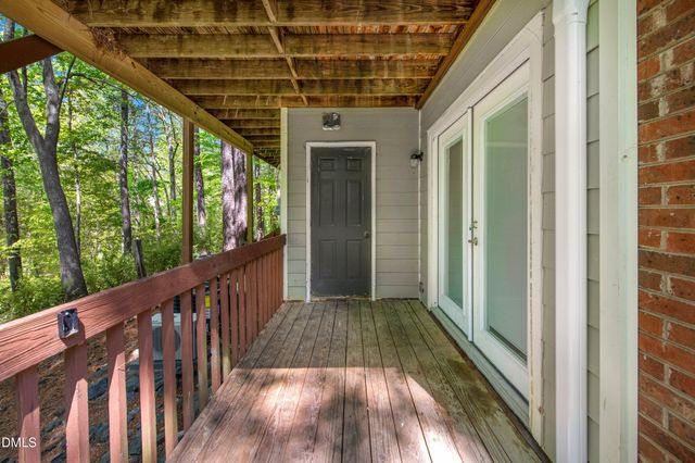 304 Cedarwood Lane, Carrboro, NC 27510