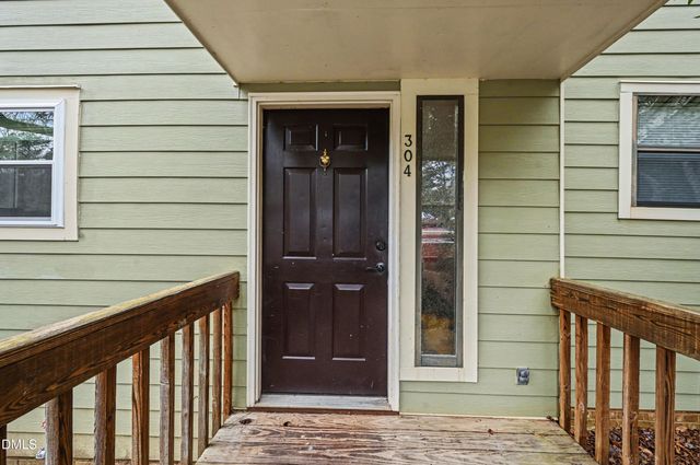 304 Cedarwood Lane, Carrboro, NC 27510