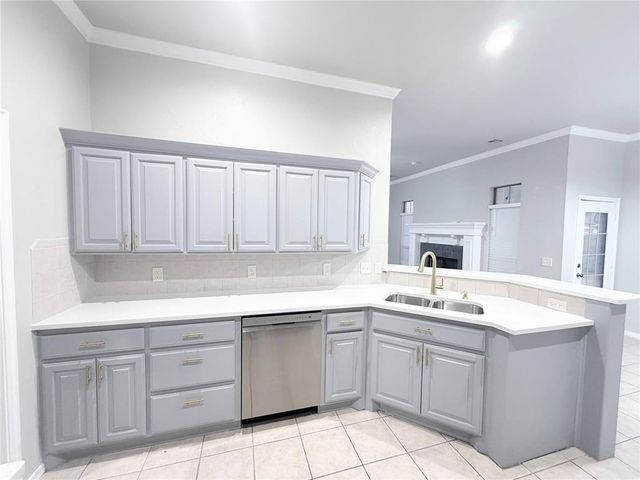 10616 NW 40th Terrace, Yukon, OK 73099