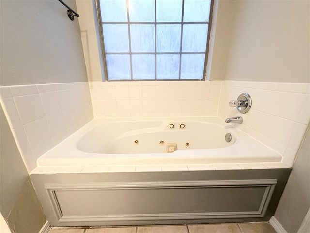 10616 NW 40th Terrace, Yukon, OK 73099