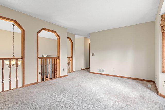 13665 Xavis Street NW, Andover, MN 55304