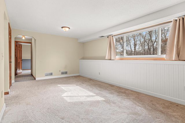 13665 Xavis Street NW, Andover, MN 55304