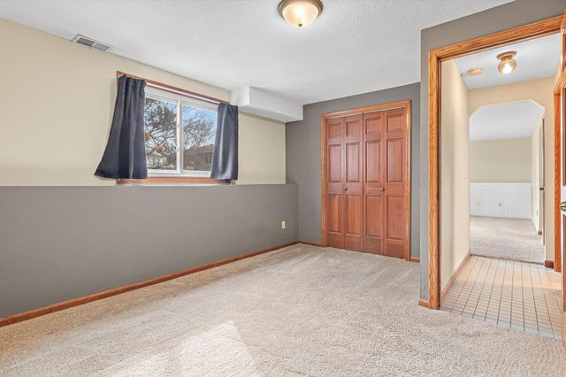 13665 Xavis Street NW, Andover, MN 55304