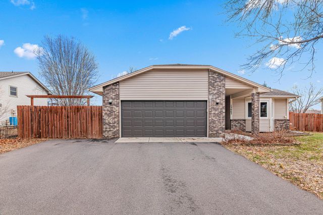 13665 Xavis Street NW, Andover, MN 55304