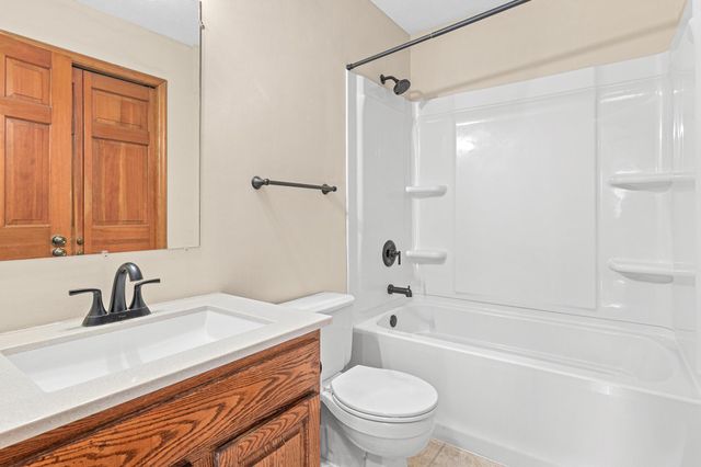 13665 Xavis Street NW, Andover, MN 55304