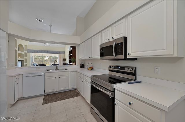 1980 Willow Bend CIR 203, Naples, FL 34109