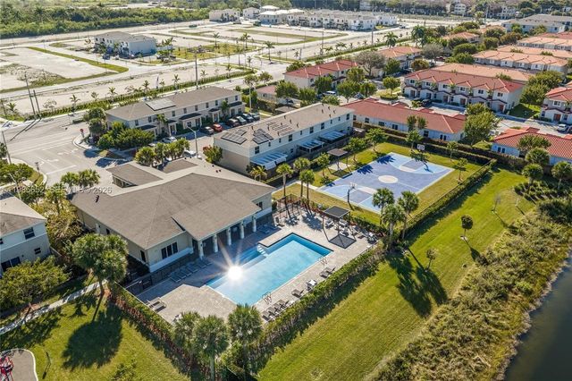 495 NE 5th Ln, Florida City, FL 33034