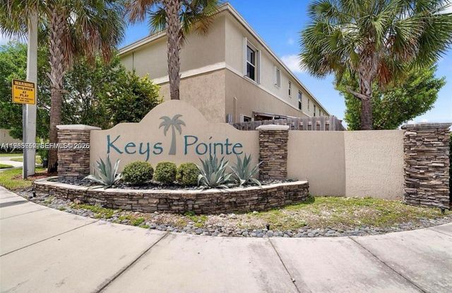 495 NE 5th Ln, Florida City, FL 33034