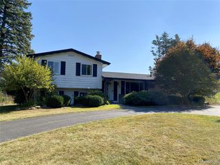 184 Shagbark Drive, Rochester Hills, MI 48309