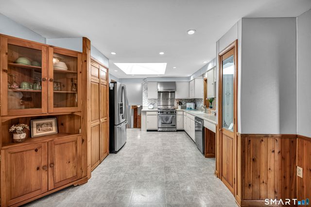41 Victor Hill Drive, Branford, CT 06405