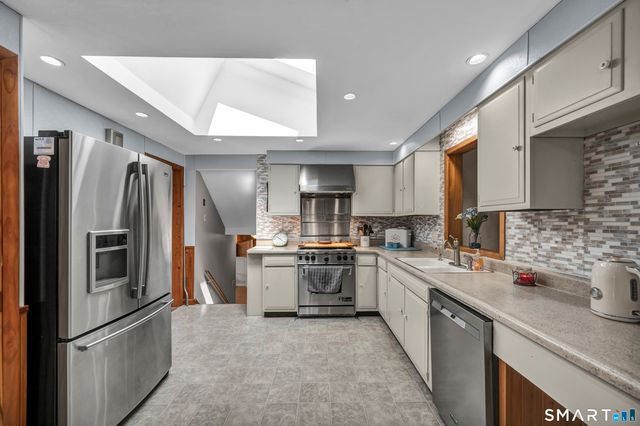 41 Victor Hill Drive, Branford, CT 06405
