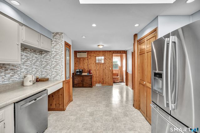 41 Victor Hill Drive, Branford, CT 06405