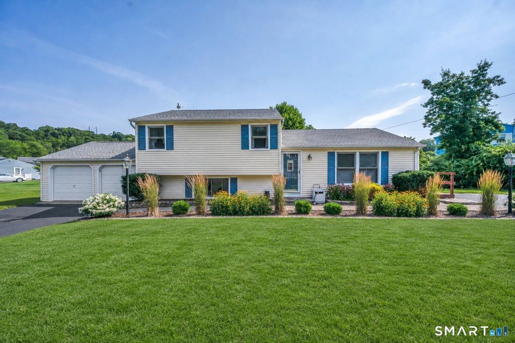 41 Victor Hill Drive, Branford, CT 06405