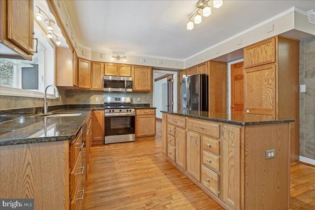 4790 STONEHURST DR, Woodbridge, VA 22192