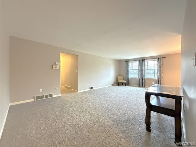 1340 Maple Road 8, Amherst, NY 14221