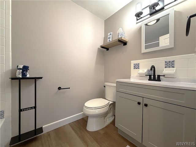 1340 Maple Road 8, Amherst, NY 14221