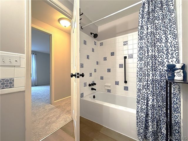 1340 Maple Road 8, Amherst, NY 14221