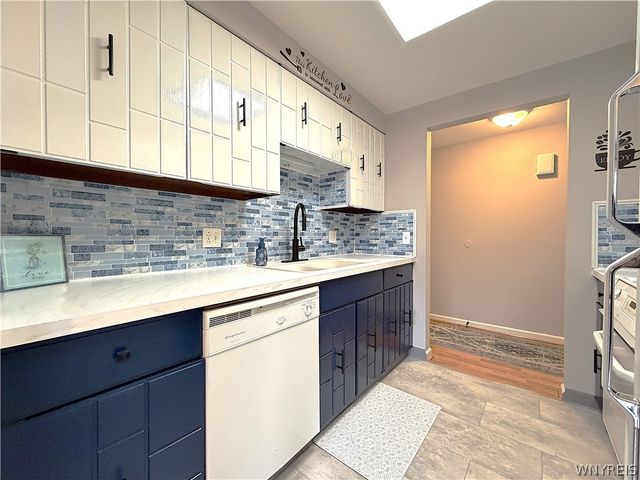 1340 Maple Road 8, Amherst, NY 14221