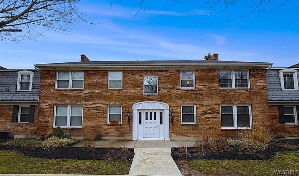 1340 Maple Road 8, Amherst, NY 14221