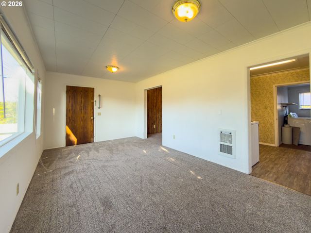 1233 ALABAMA Ave Se, Bandon, OR 97411