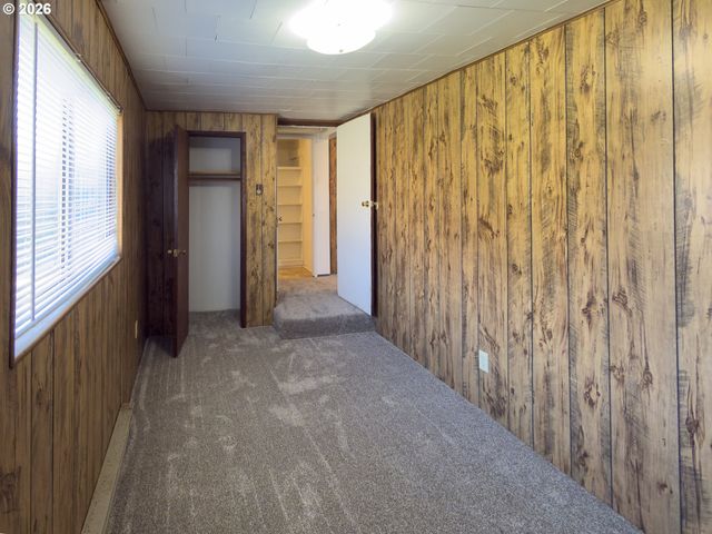 1233 ALABAMA Ave Se, Bandon, OR 97411