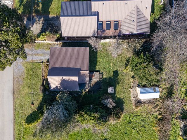 1233 ALABAMA Ave Se, Bandon, OR 97411