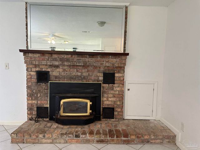 6736 Nichols Dr, Milton, FL 32570