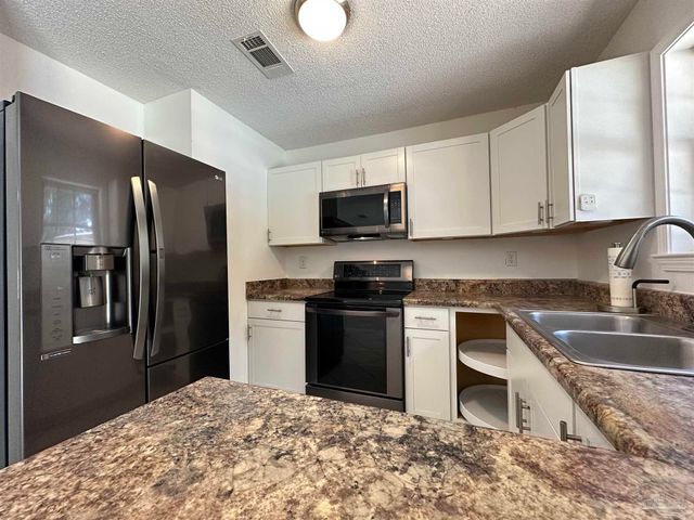 6736 Nichols Dr, Milton, FL 32570