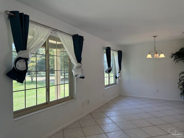 6736 Nichols Dr, Milton, FL 32570