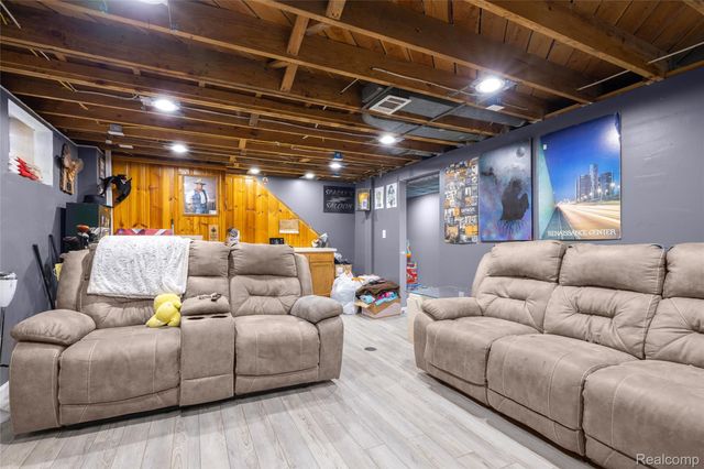 7213 Cortland Avenue, Allen Park, MI 48101