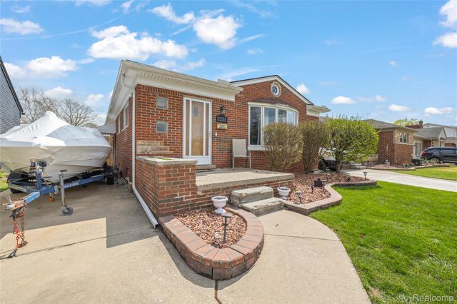 7213 Cortland Avenue, Allen Park, MI 48101