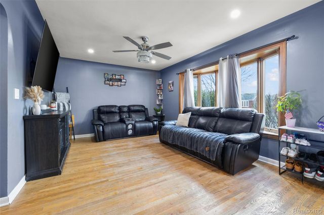 7213 Cortland Avenue, Allen Park, MI 48101